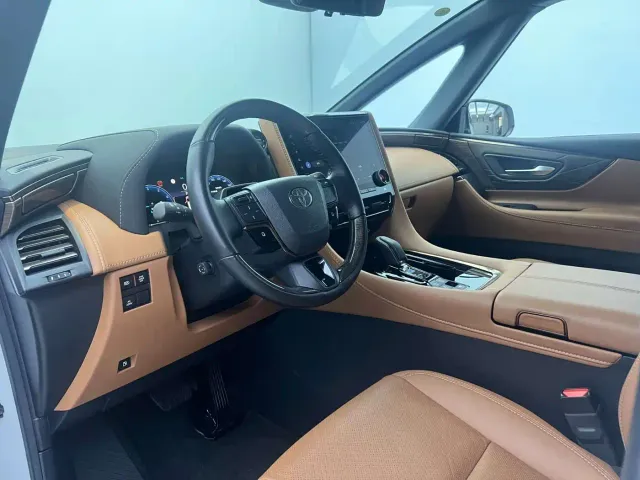 Toyota Alphard — Фото автомобиля 7