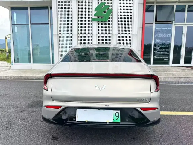 Wuling Starlight — Фото автомобиля 6