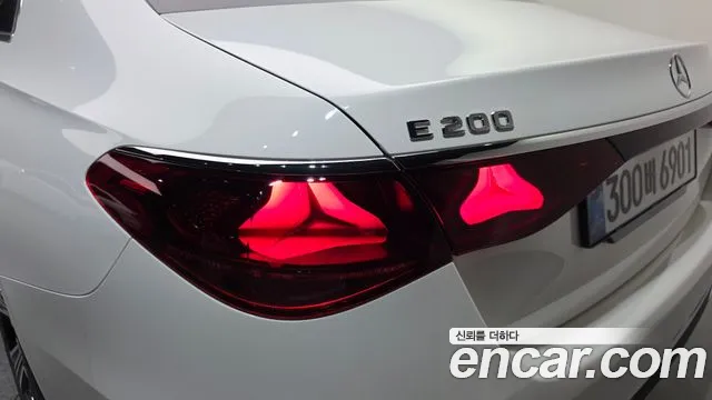 Mercedes-Benz E-Class W214 — Фото автомобиля 22