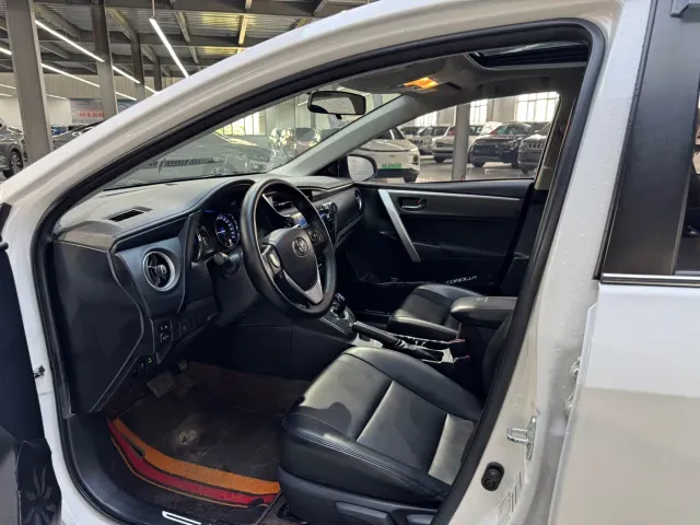 Toyota Corolla Twin Engine E+ — Фото автомобиля 5