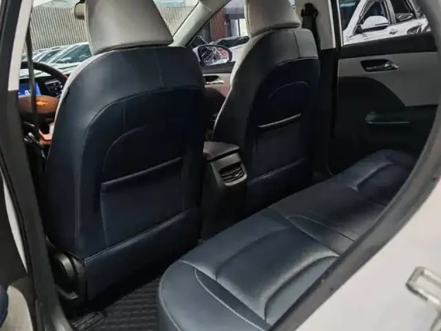Chevrolet Monza — Фото автомобиля 5