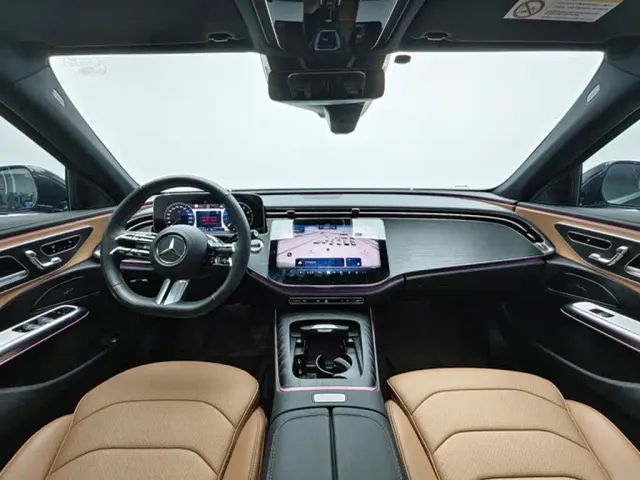 Mercedes-Benz E-Class — Фото автомобиля 5