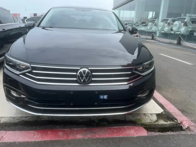 Фотография автомобиля — Volkswagen Magotan