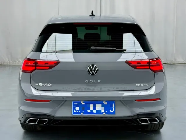 Volkswagen Golf — Фото автомобиля 17