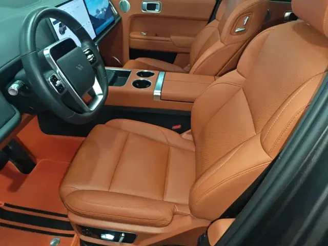 Li Auto L7 — Фото автомобиля 14