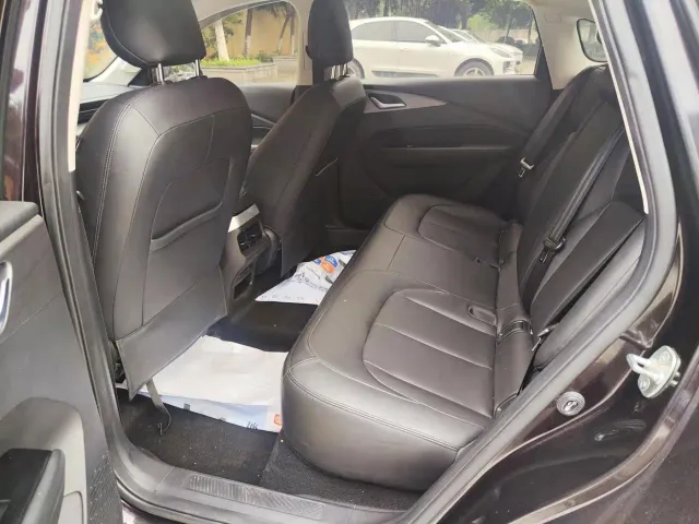 Wuling Starlight — Фото автомобиля 6