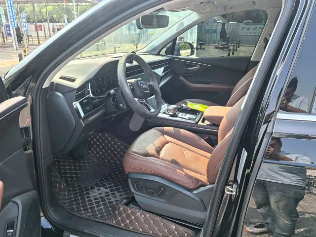 Audi Audi Q7 2022 55 TFSI quattro S line Sport — Фото автомобиля 2