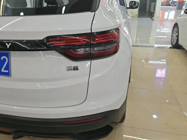 Geely Binyue — Фото автомобиля 7