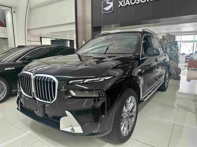 Фотография автомобиля — BMW X7