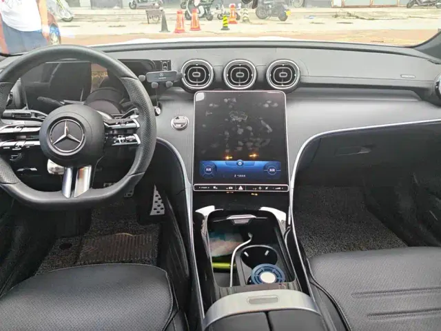 Mercedes-Benz C-Class — Фото автомобиля 12