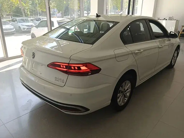 Volkswagen Bora — Фото автомобиля 6