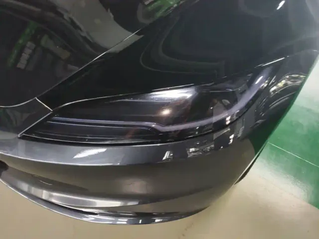 Tesla Model 3 — Фото автомобиля 17