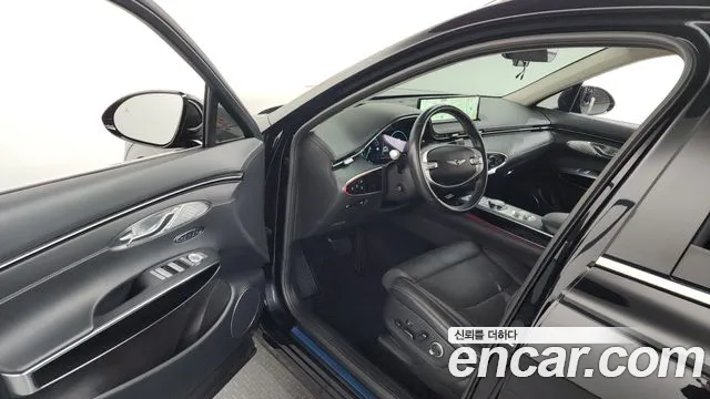 Genesis GV70 2.5T Бензин AWD — Фото автомобиля 10