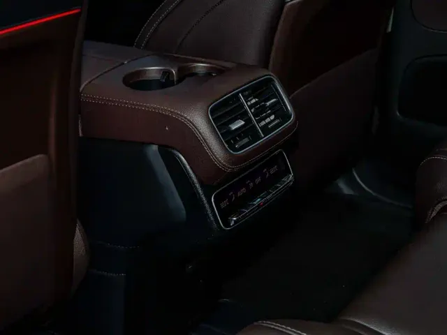 Mercedes-Benz GLE-Class — Фото автомобиля 11
