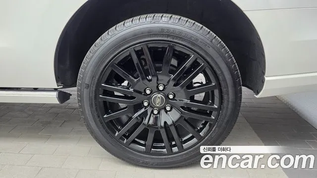 Ford Expedition — Фото автомобиля 21