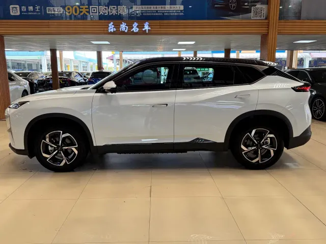 Dongfeng Fengshen L7 — Фото автомобиля 21