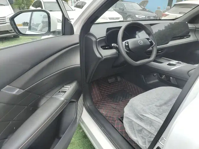 Changan CS75 Plus — Фото автомобиля 15