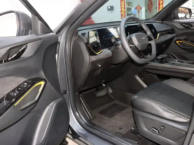 Changan X5 Plus — Фото автомобиля 9