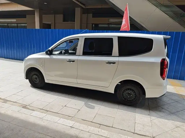 Wuling Hongguang — Фото автомобиля 26