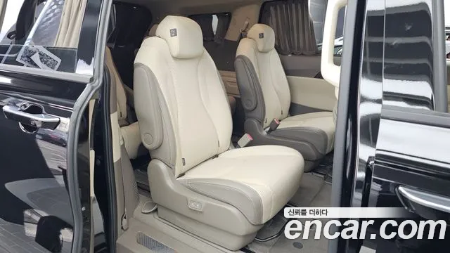Kia Carnival — Фото автомобиля 18