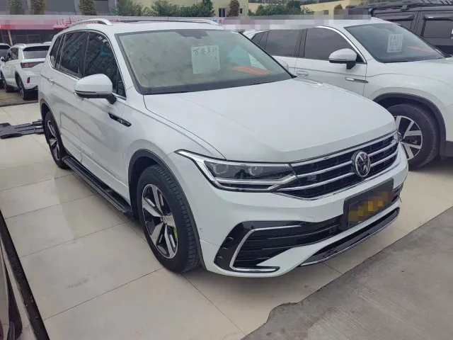 Volkswagen Tiguan L — Фото автомобиля 2
