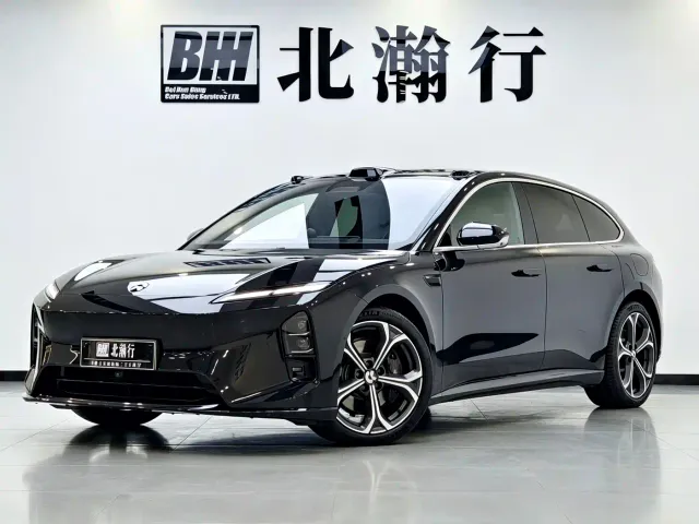 Фотография автомобиля — Nio ET5 Touring