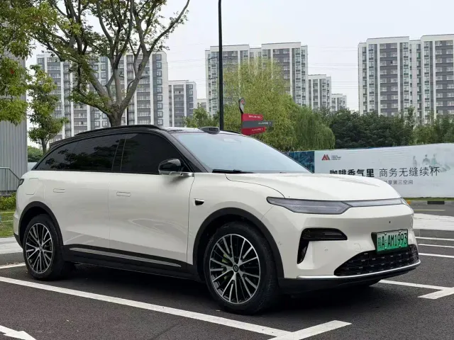 Leapmotor C11 — Фото автомобиля 3