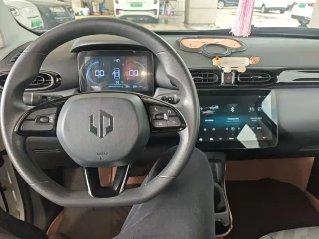 Leapmotor T03 — Фото автомобиля 9