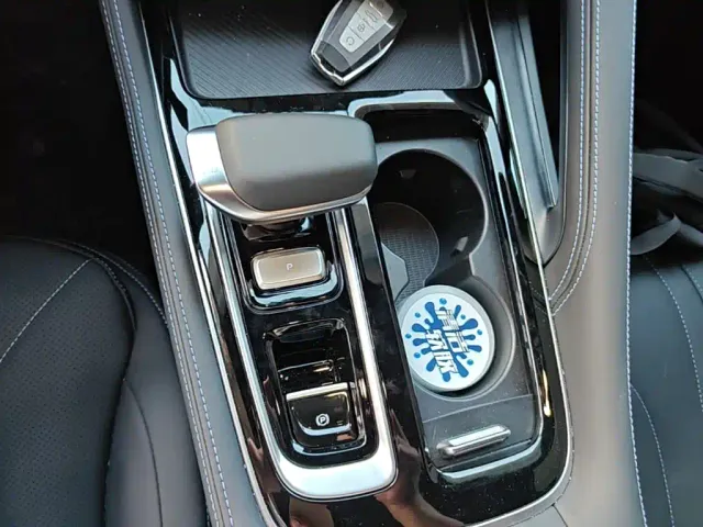 Geely Xingrui — Фото автомобиля 13