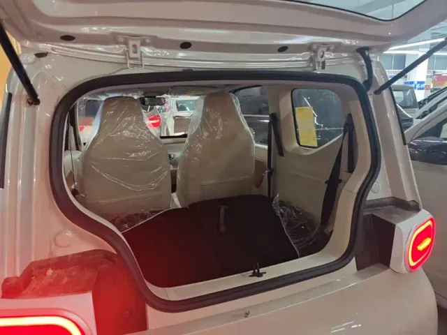 Wuling Hongguang Mini EV — Фото автомобиля 18