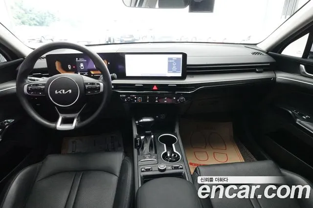 Kia K5 Новый K5 3 поколение 2.0 LPi(Для проката) — Фото автомобиля 8