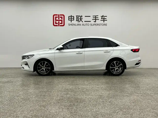 Geely Emgrand — Фото автомобиля 14