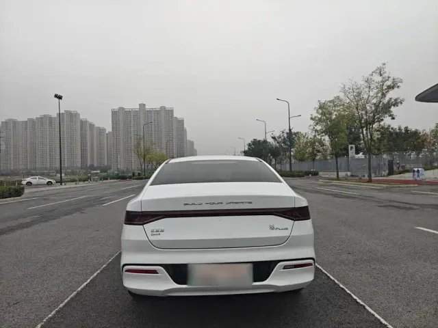 BYD Qin PLUS — Фото автомобиля 11