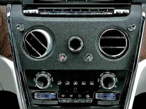 Rolls-Royce Cullinan — Фото автомобиля 12