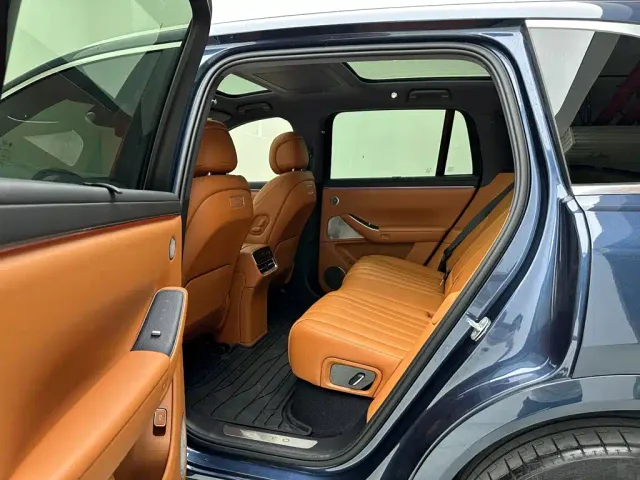 Aito M7 — Фото автомобиля 19