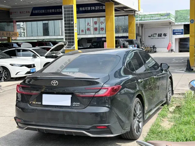 Toyota Camry — Фото автомобиля 8