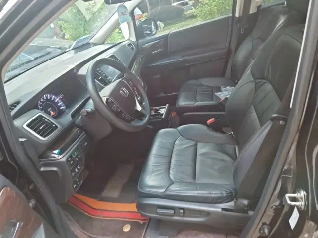 Honda Odyssey — Фото автомобиля 14