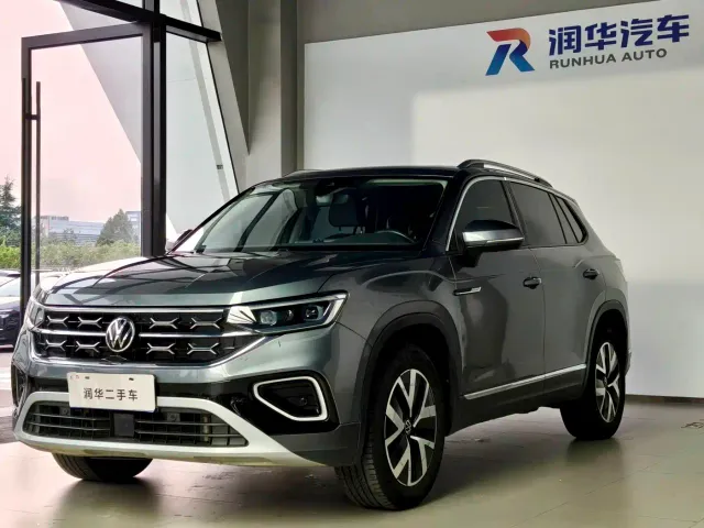 Фотография автомобиля — Volkswagen Tayron