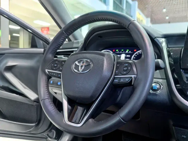 Toyota Camry — Фото автомобиля 16