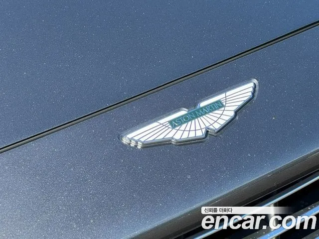 Aston Martin DBX — Фото автомобиля 10