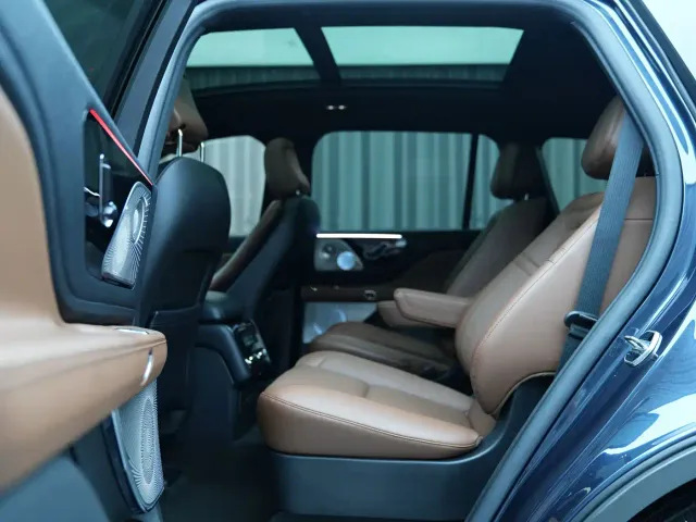 Lincoln Aviator — Фото автомобиля 17