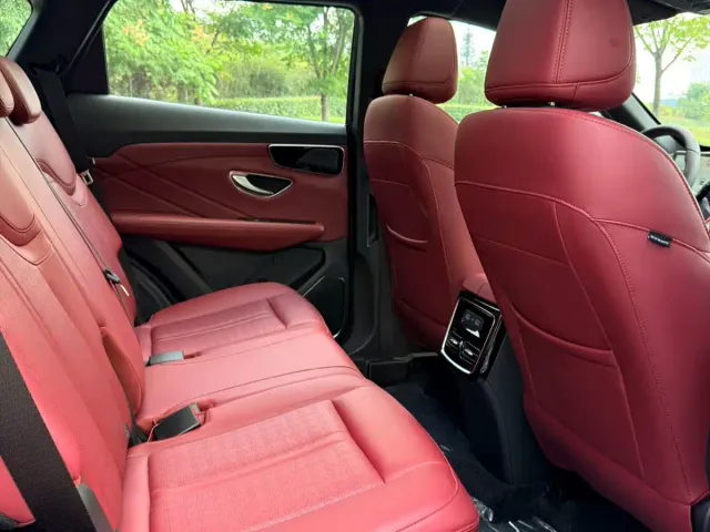 Jetour X70 Plus — Фото автомобиля 15