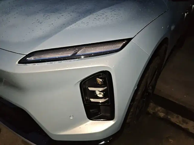 Nio ES6 — Фото автомобиля 23