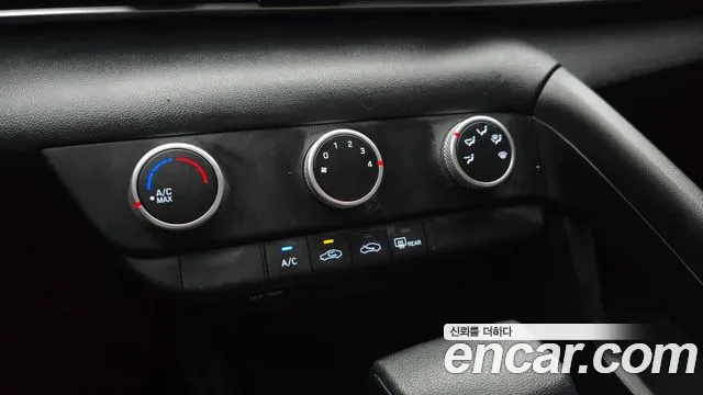 Hyundai AVANTE Avante (CN7) — Фото автомобиля 12