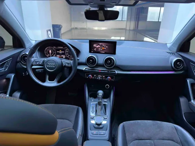 Audi Q2L e-tron — Фото автомобиля 16