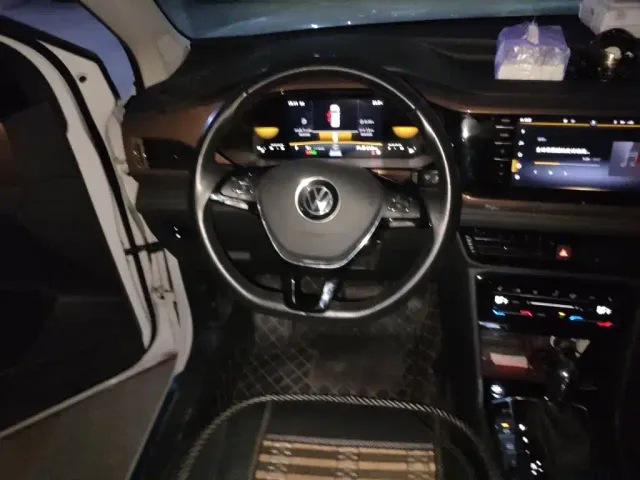 Volkswagen Tharu — Фото автомобиля 2