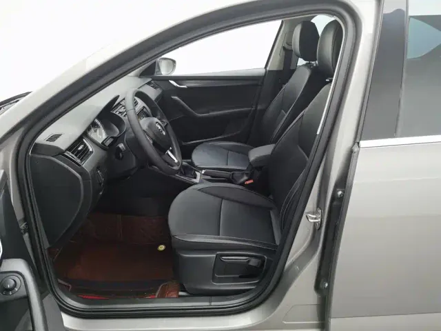 Skoda Octavia — Фото автомобиля 10