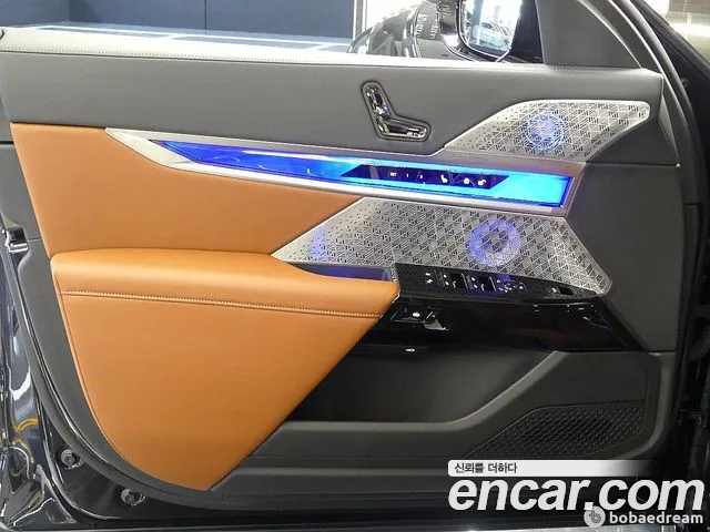 BMW i7 — Фото автомобиля 11