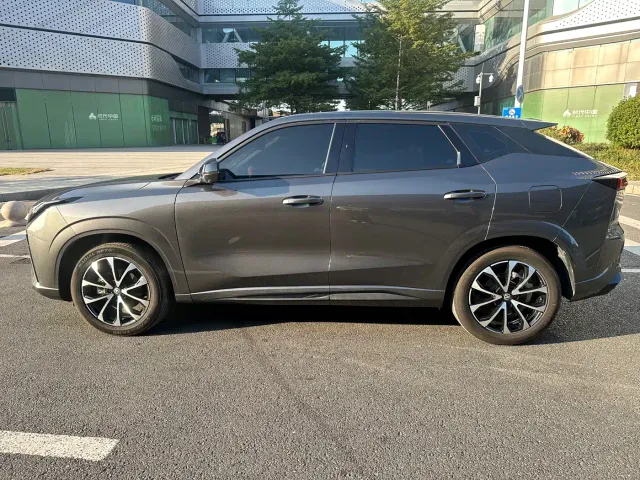 Changan UNI-Z — Фото автомобиля 3