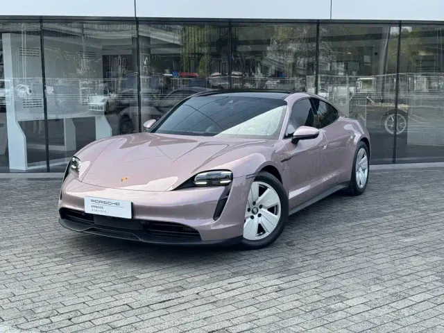Фотография автомобиля — Porsche Taycan